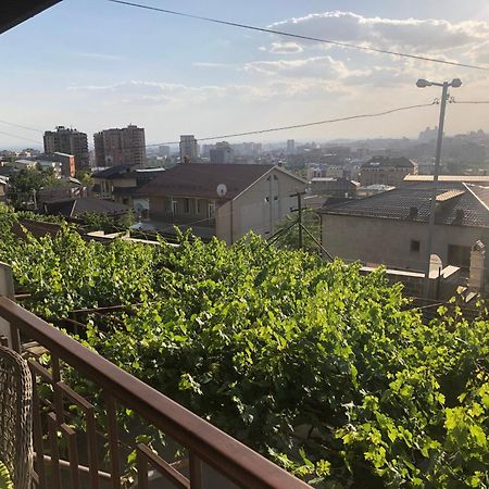 Hillside Guest House 耶烈万 外观 照片