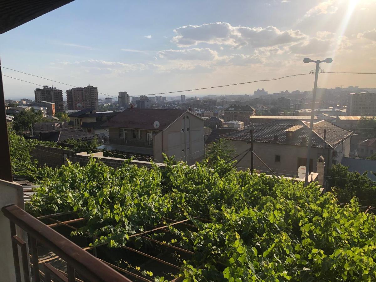 Hillside Guest House 耶烈万 外观 照片