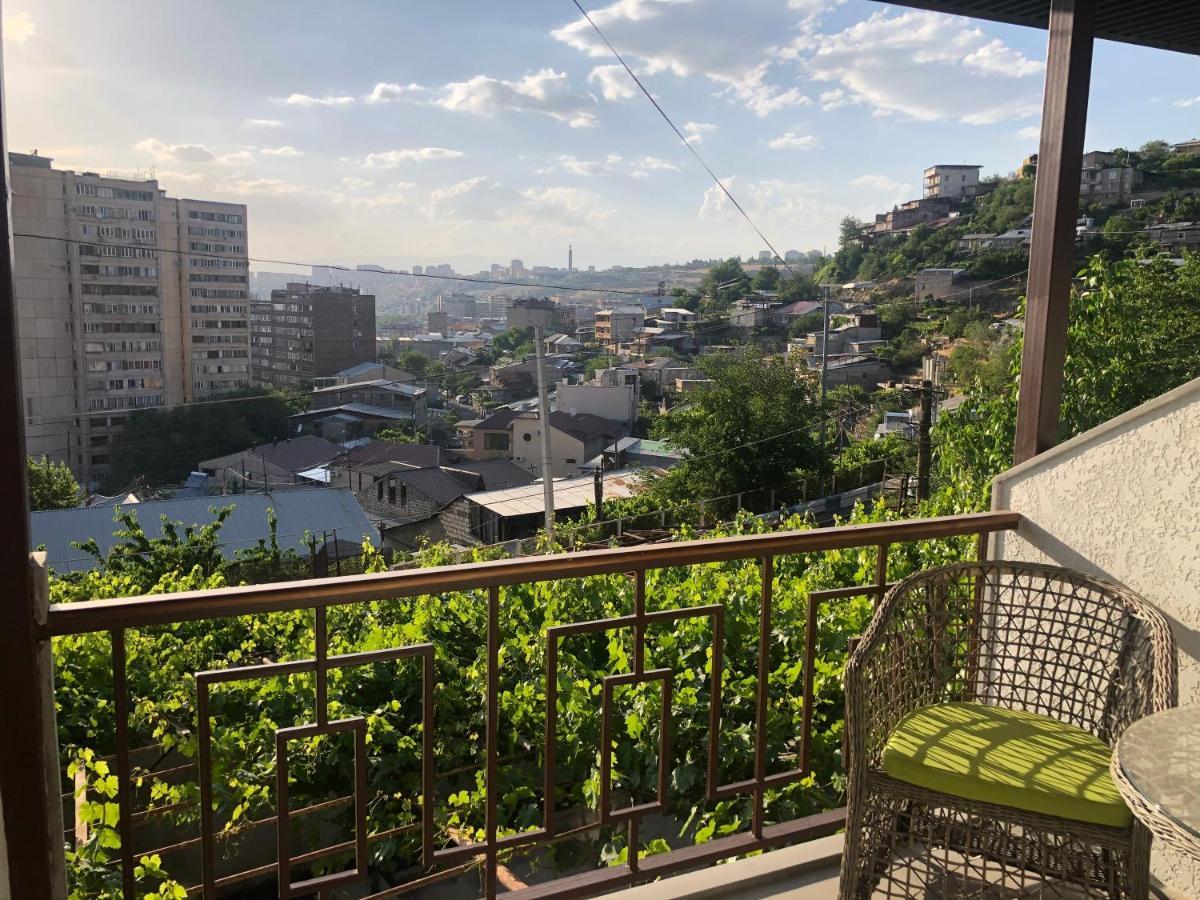Hillside Guest House 耶烈万 外观 照片