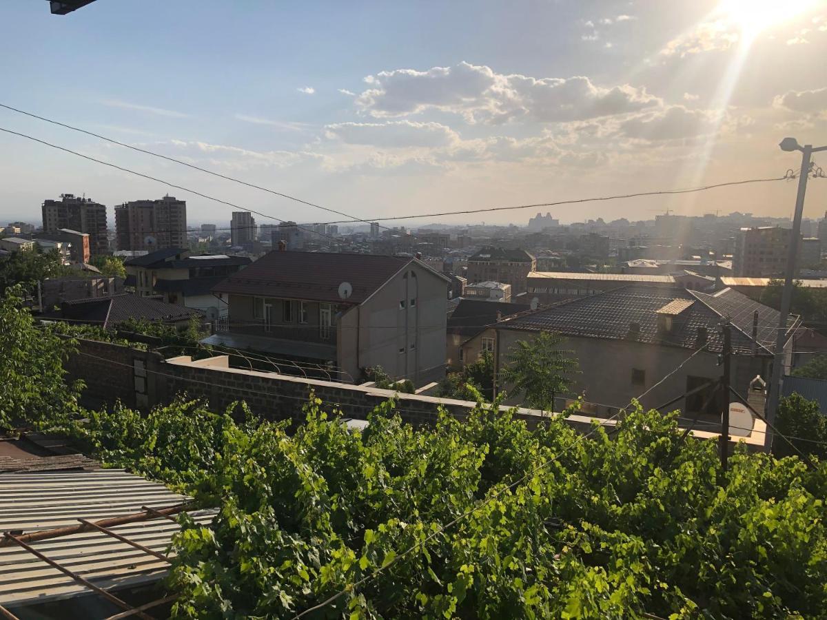 Hillside Guest House 耶烈万 外观 照片