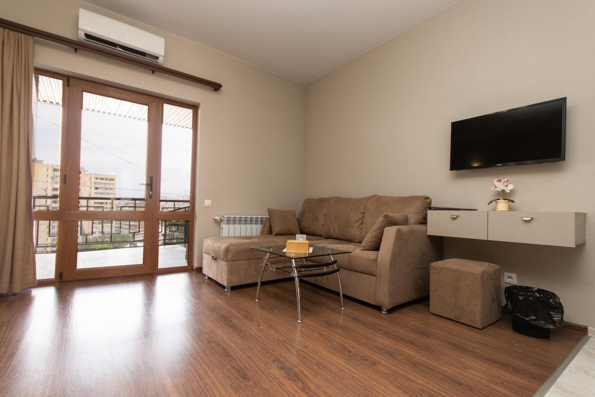 Hillside Guest House 耶烈万 外观 照片