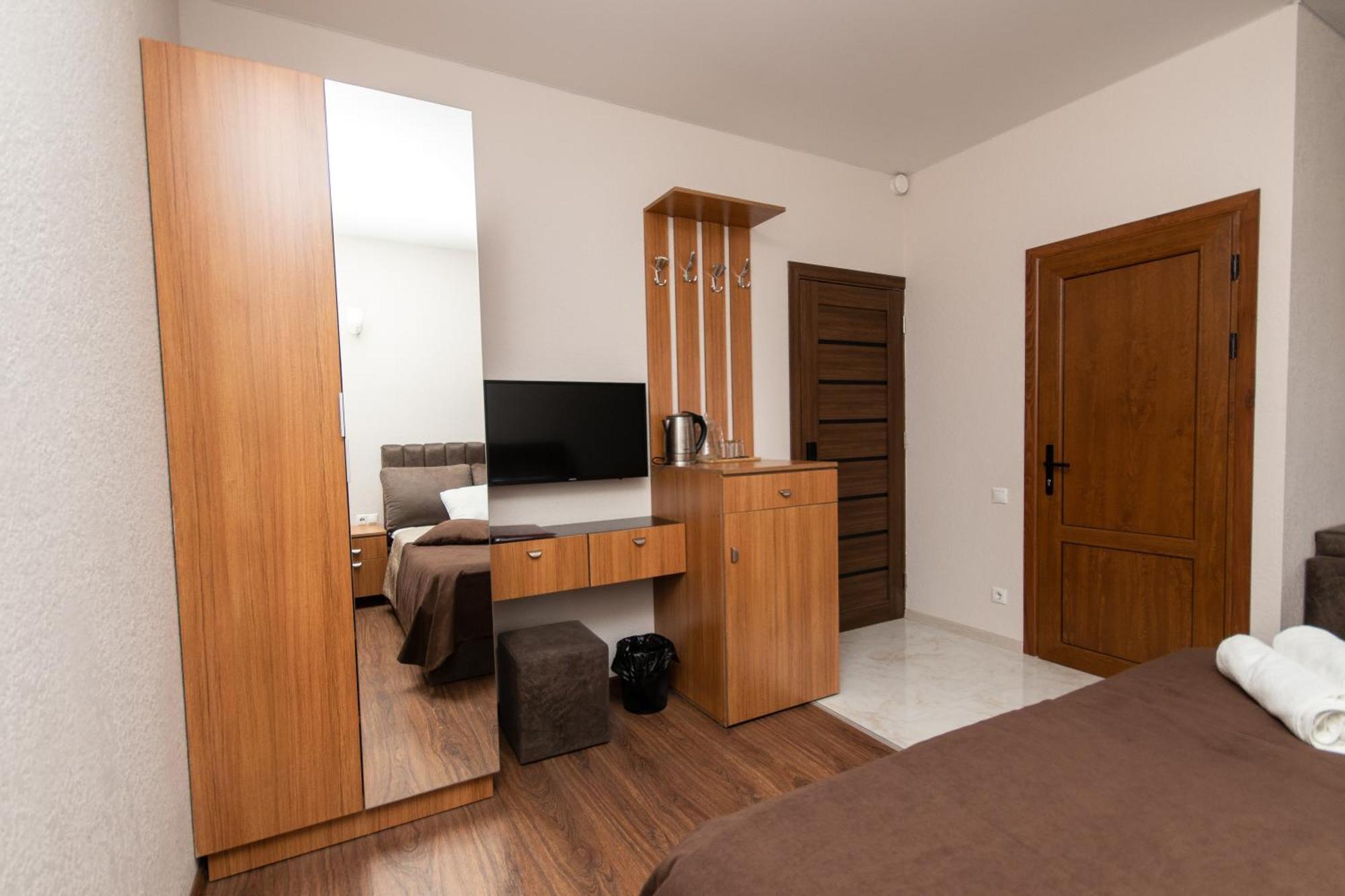 Hillside Guest House 耶烈万 外观 照片